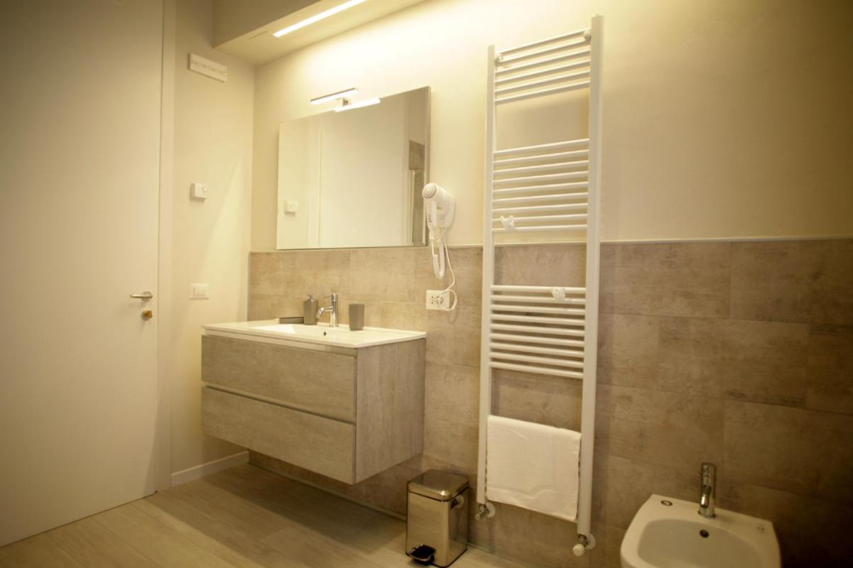 Brogliano Melograno Rooms B&B מראה חיצוני תמונה