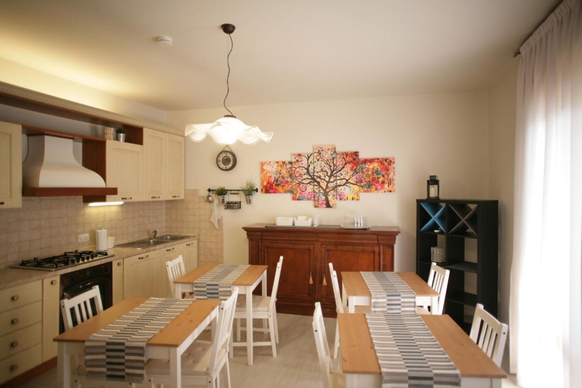 Brogliano Melograno Rooms B&B מראה חיצוני תמונה